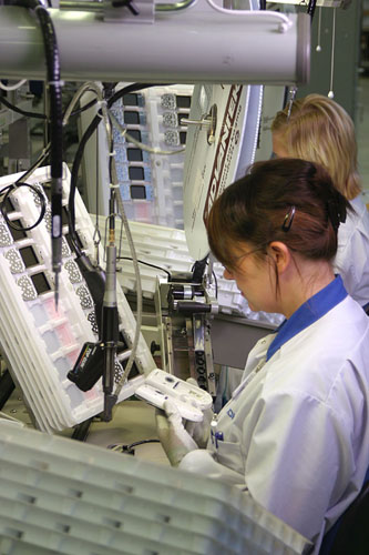 Final assembly in Nokia´s mobile phone production line 